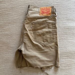 Levi’s 514 khaki Shorts